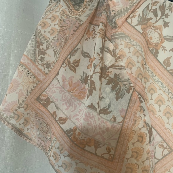 Beautiful Soft Pattern Dress - Picture 3 of 5